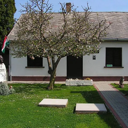 Casa de hóspedes Családi
