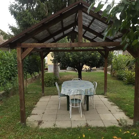 Családi